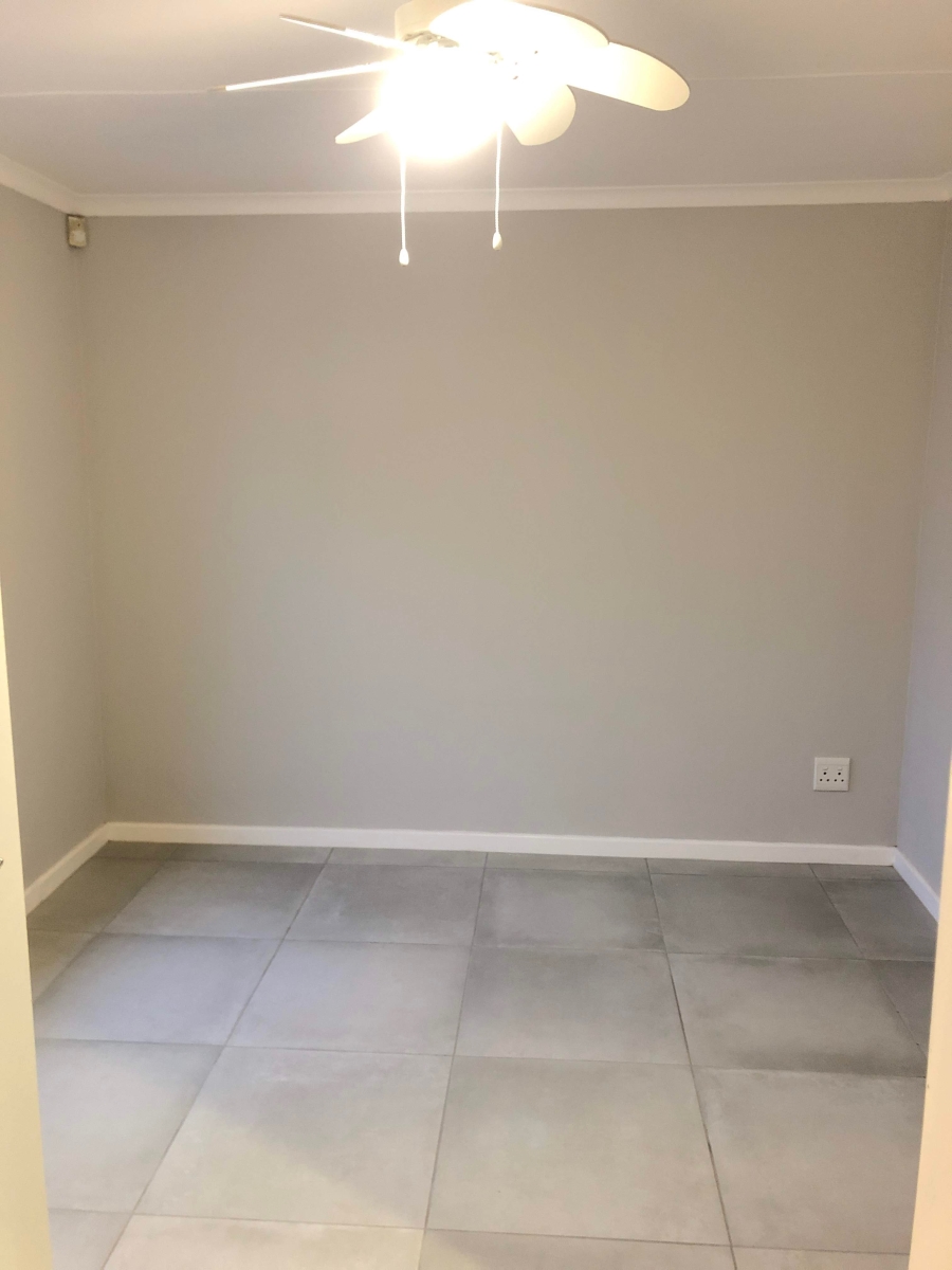 To Let 1 Bedroom Property for Rent in Vincent Eastern Cape